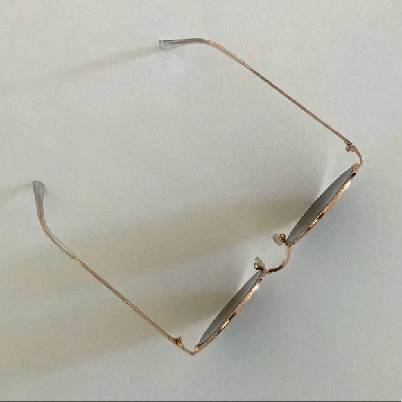 Circular Gold Framed Sunglasses - Picture 3 of 6